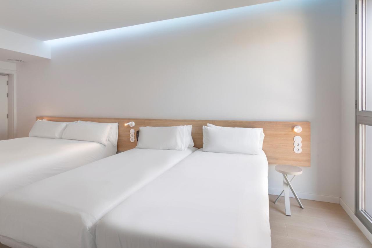 B&B Hotel Lleida Esterno foto